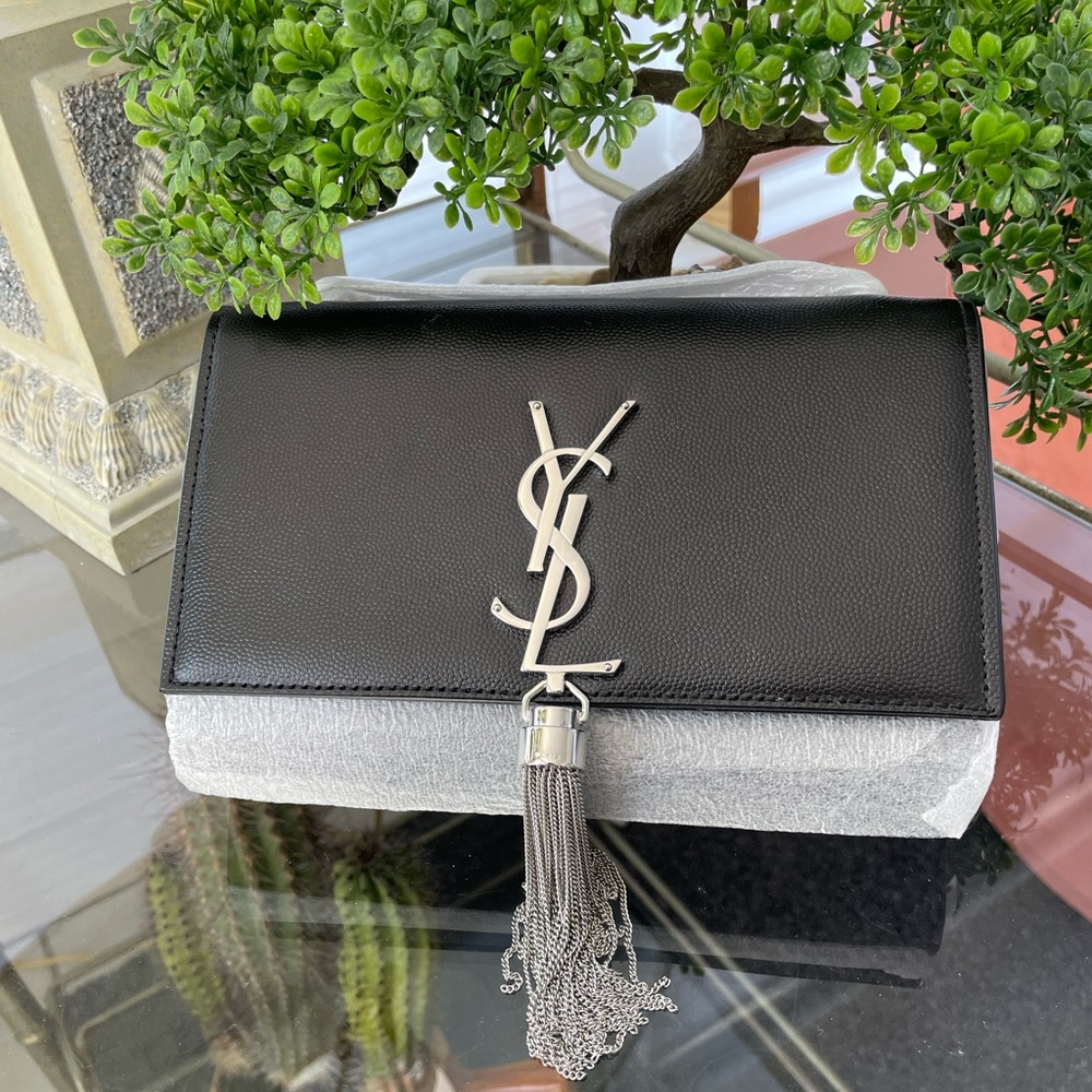 ⭐️SOLD⭐️Saint Laurent Black Kate Silver Hwr Bag with a tassel - Picture 3 of 7